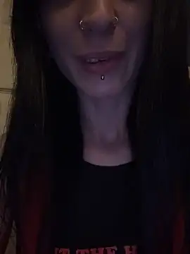 Snapshot of MissMidnightUK chatting on May 15, 2026, 11:23 pm MissMidnightUK online show from May 15, 2026, 11:23 pm