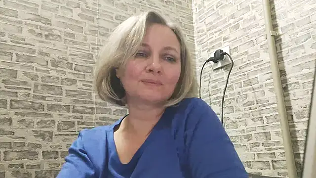 EdithManning online show from February 11, 2025, 6:33 pm