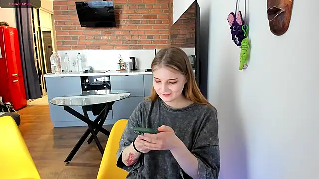 Snapshot of princessaalicc chatting on February 4, 2025, 12:22 pm princessaalicc online show from February 4, 2025, 12:22 pm