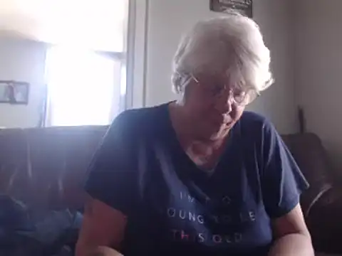 canadiancougar1965 online show from September 19, 2025, 2:07 pm