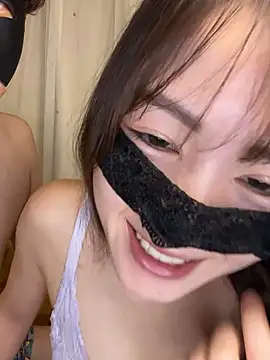 Snapshot of miumiu_0304 chatting on December 21, 2025, 8:21 am miumiu 0304 online show from December 21, 2025, 8:21 am