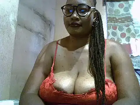 chubbydoll122 online show from February 19, 2026, 2:13 pm