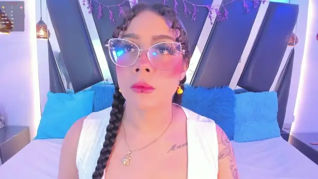 antonelllepiercee online show from June 23, 2026, 11:41 am