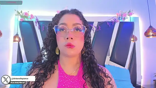 antonelllepiercee online show from June 26, 2026, 11:25 am