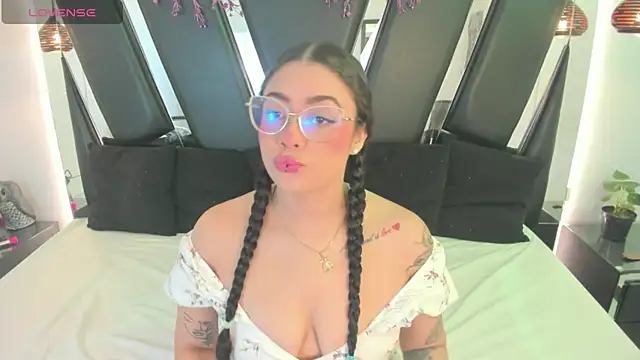 antonelllepiercee online show from July 19, 2026, 11:36 am