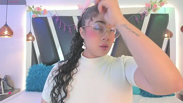antonelllepiercee online show from July 21, 2026, 11:34 am