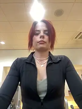 Snapshot of livelovelanaUk chatting on March 6, 2025, 1:35 pm livelovelanaUk online show from March 6, 2025, 1:35 pm