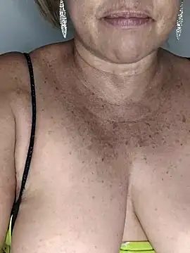 Snapshot of Kasandra_Ho chatting on February 20, 2025, 1:25 am Kasandra Ho online show from February 20, 2025, 1:25 am