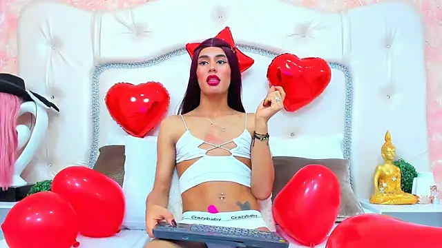 NahomiWhitel online show from February 17, 2025, 3:09 pm