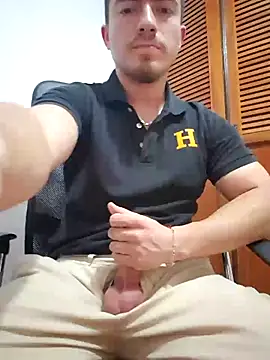 Snapshot of dragon1006 chatting on July 7, 2026, 11:09 pm dragon1006 online show from July 7, 2026, 11:09 pm