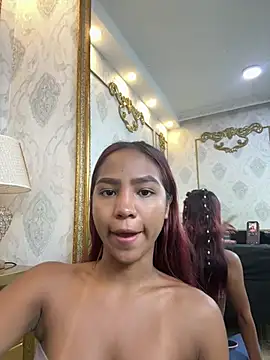 Snapshot of LucyLeah chatting on August 4, 2026, 12:08 pm LucyLeah online show from August 4, 2026, 12:08 pm