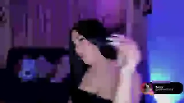 Snapshot of linda_zaam83866 chatting on February 9, 2026, 3:10 am linda zaam83866 online show from February 9, 2026, 3:10 am