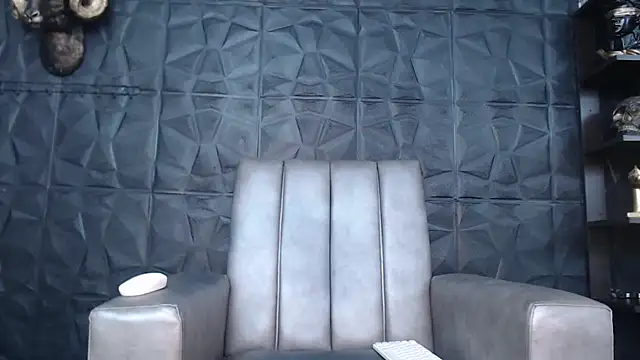 Snapshot of Hanna_Fox_69 chatting on March 22, 2025, 9:34 am Hanna Fox 69 online show from March 22, 2025, 9:34 am