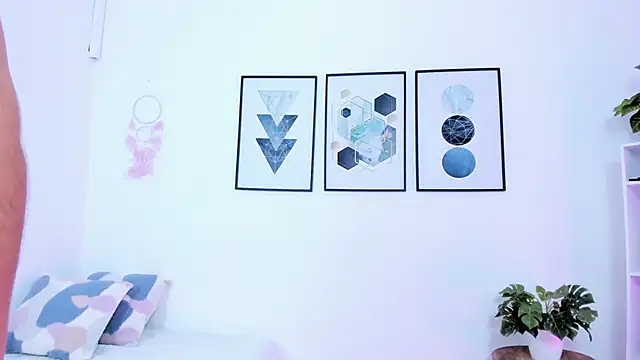 Abriil7 online show from February 1, 2025, 3:30 am