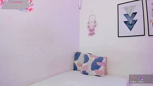 Abriil7 online show from November 12, 2025, 3:29 am