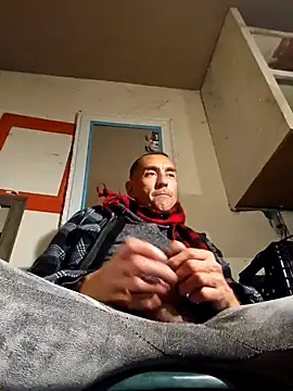 Snapshot of Pumpndeep chatting on January 27, 2025, 8:40 am Pumpndeep online show from January 27, 2025, 8:40 am