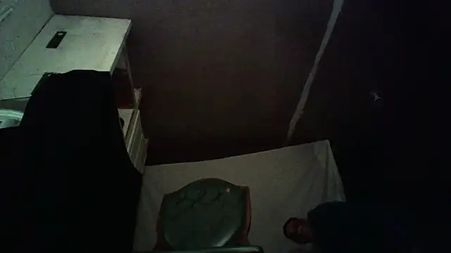 Snapshot of Pumpndeep chatting on October 4, 2025, 7:39 am Pumpndeep online show from October 4, 2025, 7:39 am