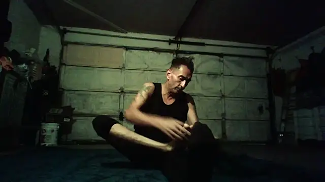 Snapshot of Pumpndeep chatting on October 6, 2025, 8:12 am Pumpndeep online show from October 6, 2025, 8:12 am