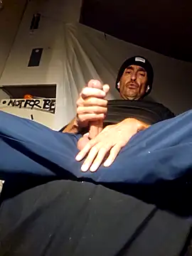 Snapshot of Pumpndeep chatting on October 18, 2025, 9:32 am Pumpndeep online show from October 18, 2025, 9:32 am