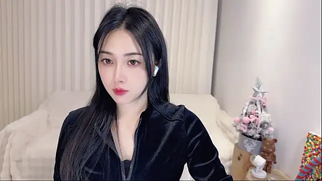 K-moumou online show from February 26, 2025, 7:49 pm