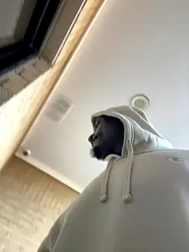 Backshort11 online show from November 3, 2025, 3:13 pm