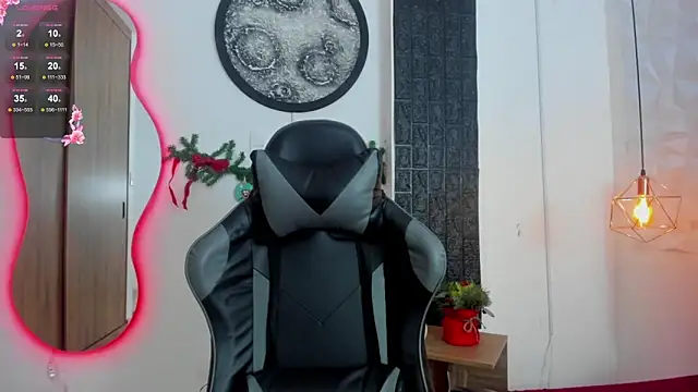 Snapshot of tatiana_sc chatting on December 22, 2025, 1:30 pm tatiana sc online show from December 22, 2025, 1:30 pm