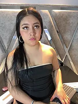 Snapshot of Annie9_ chatting on November 23, 2025, 5:18 am Annie9 online show from November 23, 2025, 5:18 am