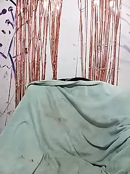 Snapshot of Daniela518 chatting on January 15, 2025, 2:06 am Daniela518 online show from January 15, 2025, 2:06 am