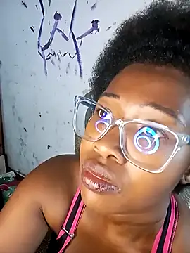 Snapshot of Daniela518 chatting on February 7, 2025, 4:46 pm Daniela518 online show from February 7, 2025, 4:46 pm