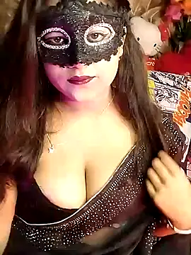 Snapshot of Hottyalia chatting on December 12, 2024, 7:04 pm Hottyalia online show from December 12, 2024, 7:04 pm