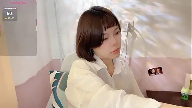 Linda-LL online show from October 29, 2025, 5:20 am