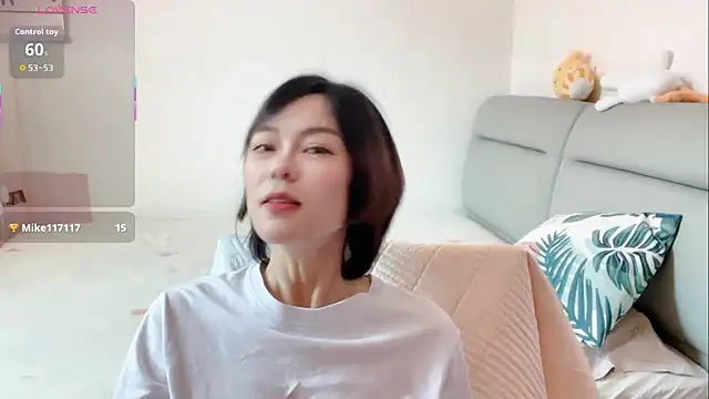 Linda-LL online show from April 22, 2026, 6:49 am