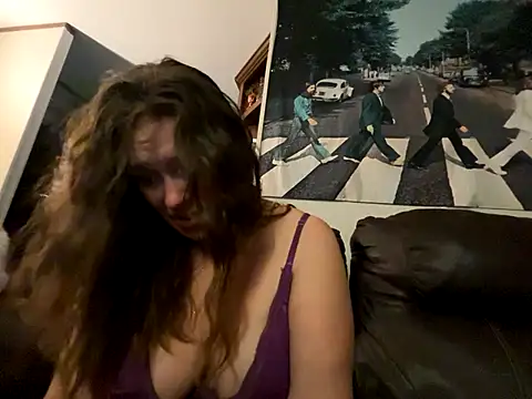 Snapshot of IvanaPlenty chatting on October 6, 2025, 10:02 am IvanaPlenty online show from October 6, 2025, 10:02 am