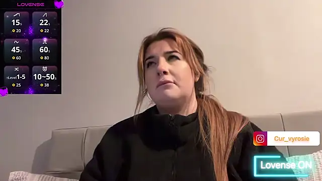 Snapshot of Curvy_Rosie99 chatting on February 3, 2026, 6:46 pm Curvy Rosie99 online show from February 3, 2026, 6:46 pm