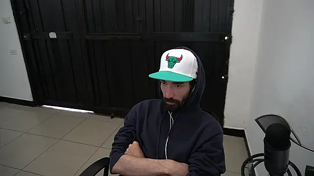 Snapshot of Your_Ice_cream chatting on January 15, 2025, 5:37 pm Your Ice cream online show from January 15, 2025, 5:37 pm