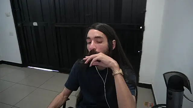 Snapshot of Your_Ice_cream chatting on January 29, 2025, 3:04 pm Your Ice cream online show from January 29, 2025, 3:04 pm