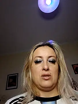 DesireSatler online show from June 28, 2026, 4:51 am
