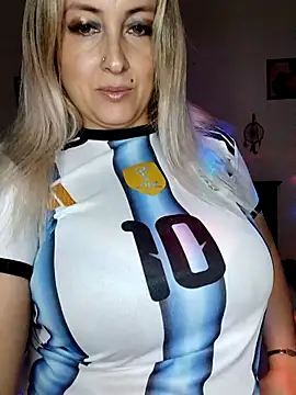 DesireSatler online show from July 18, 2026, 4:49 am