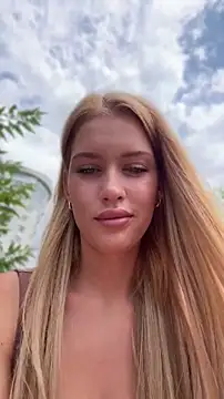 KikiWatson online show from July 10, 2026, 10:51 am