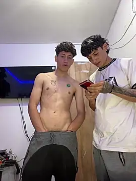 LatinBoysxxx online show from January 28, 2025, 4:19 pm