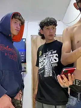 LatinBoysxxx online show from February 2, 2025, 9:02 pm