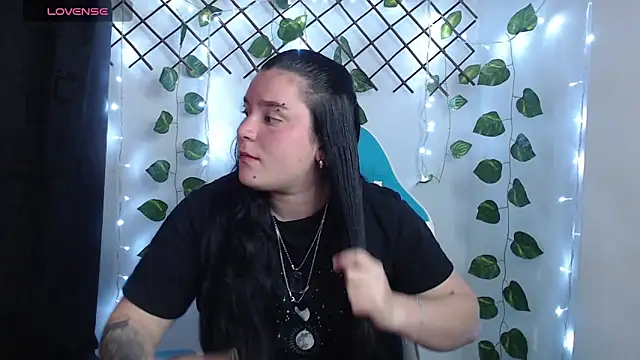 Snapshot of Nika_1_ chatting on June 13, 2026, 1:47 am Nika 1 online show from June 13, 2026, 1:47 am