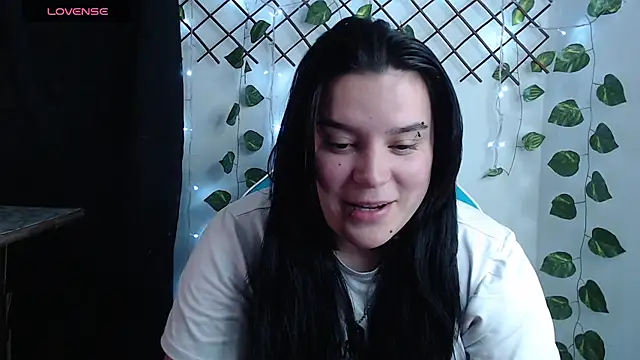 Snapshot of Nika_1_ chatting on July 14, 2026, 11:32 pm Nika 1 online show from July 14, 2026, 11:32 pm