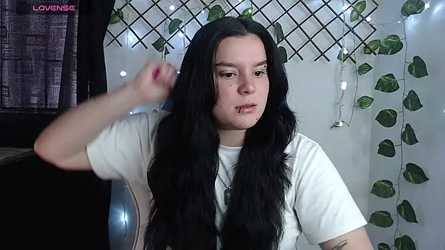 Snapshot of Nika_1_ chatting on July 18, 2026, 6:23 pm Nika 1 online show from July 18, 2026, 6:23 pm