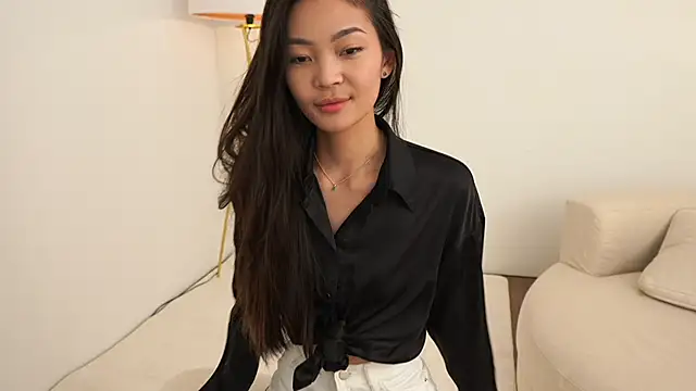 Peopleneedlove144 online show from November 1, 2025, 2:08 pm