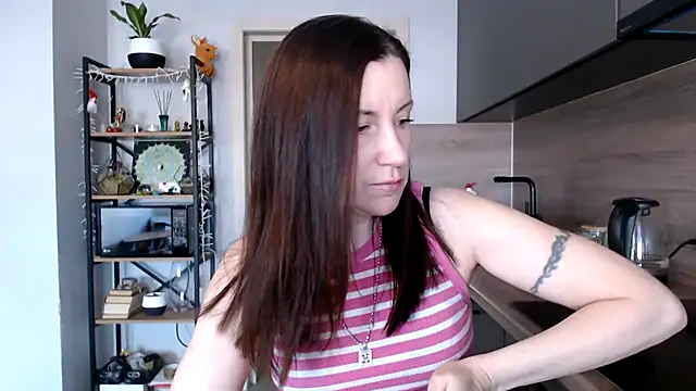 Snapshot of jainesummer chatting on March 18, 2025, 8:03 am jainesummer online show from March 18, 2025, 8:03 am