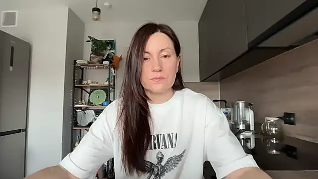 Snapshot of jainesummer chatting on April 14, 2026, 9:48 am jainesummer online show from April 14, 2026, 9:48 am