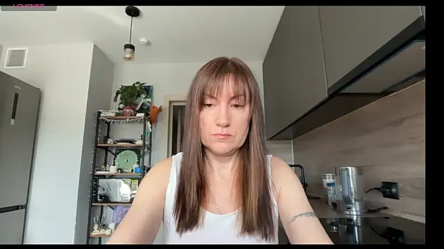 Snapshot of jainesummer chatting on May 5, 2026, 12:35 pm jainesummer online show from May 5, 2026, 12:35 pm