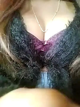 Snapshot of Esha_Babyy chatting on December 21, 2024, 5:25 am Esha Babyy online show from December 21, 2024, 5:25 am