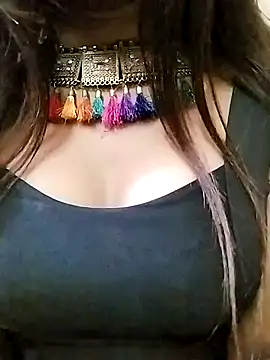 Snapshot of Esha_Babyy chatting on January 3, 2025, 1:36 pm Esha Babyy online show from January 3, 2025, 1:36 pm